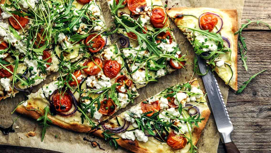 Prêt : Tarte flambée à la roquette et au fromage de berger