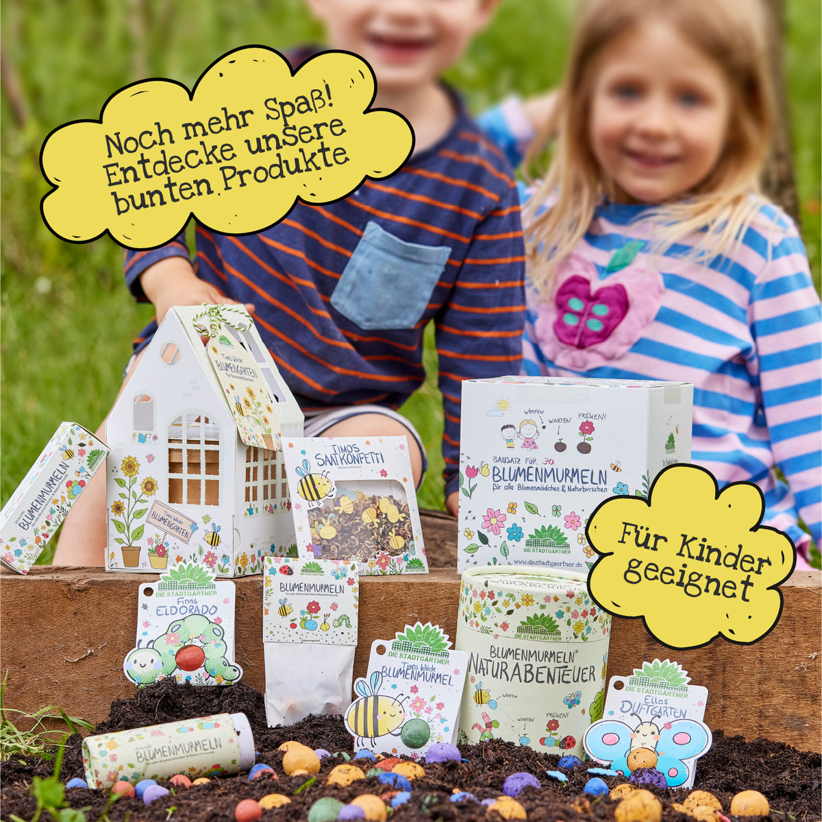 Deux enfants souriants avec des sacs de graines colorés dans le jardin, entourés de bulles de dialogue avec les mots « Encore plus amusant ! Découvrez nos produits colorés » et « Convient aux enfants ».