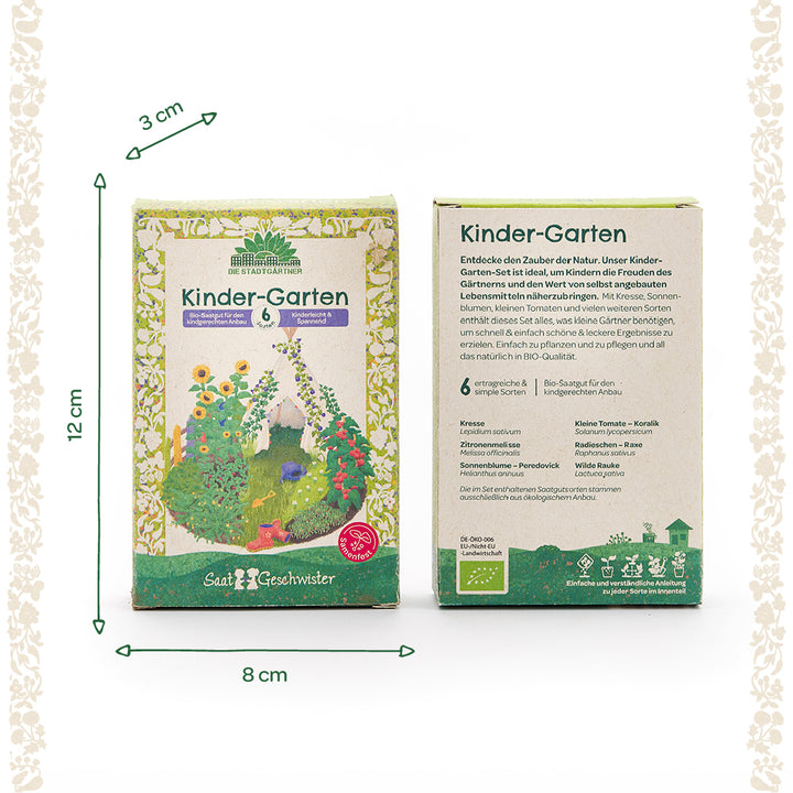 Deux paquets de graines biologiques pour enfants, appelés « Kinder-Garten », sont présentés côte à côte. Le recto présente un motif de jardin coloré, tandis que le verso contient une description et une liste du contenu en allemand. Dimensions : 12 cm de haut, 8 cm de large, 3 cm de profondeur.