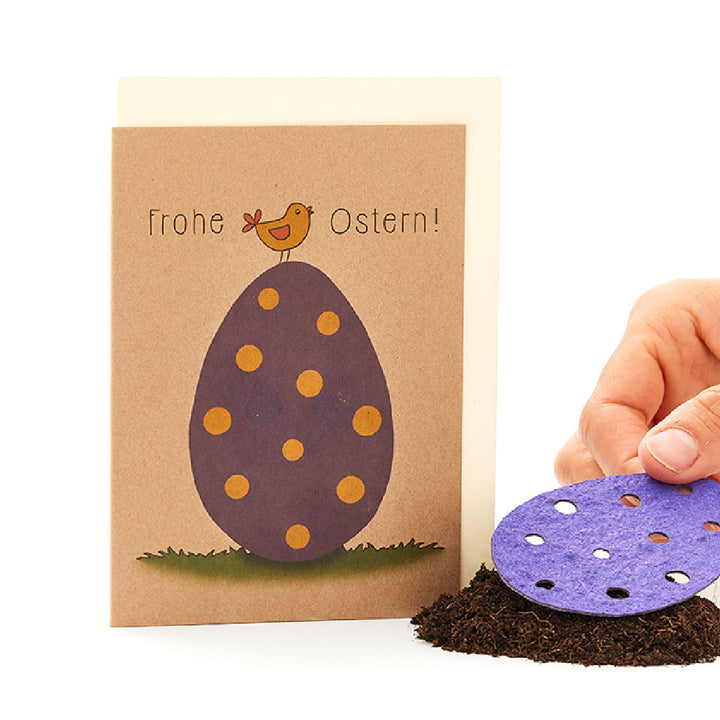 Carte de vœux de Pâques avec du papier ensemencé à planter